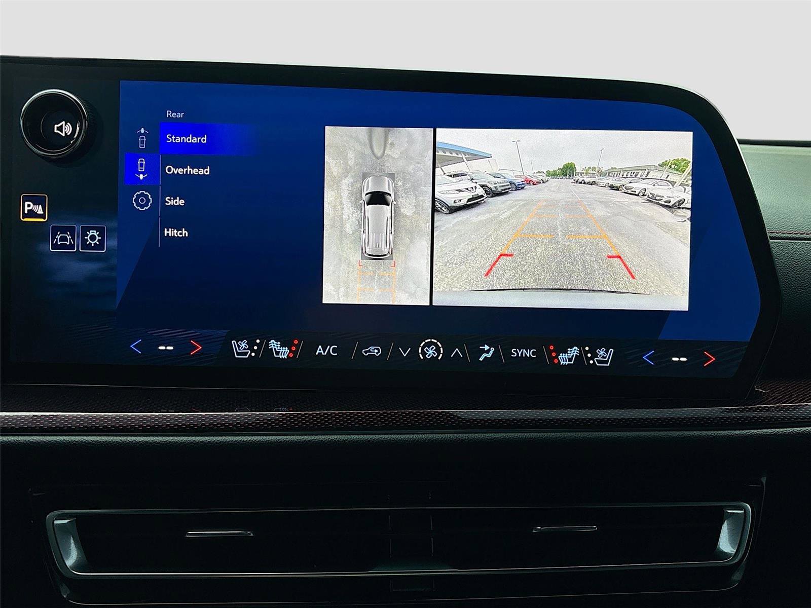 Used 2024 Chevrolet Traverse RS image 15