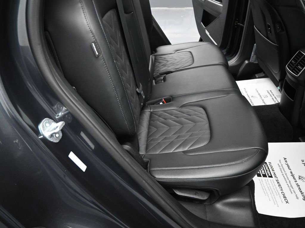 Used 2024 Kia Sportage X-Line w/ X-Line Premium Package image 34