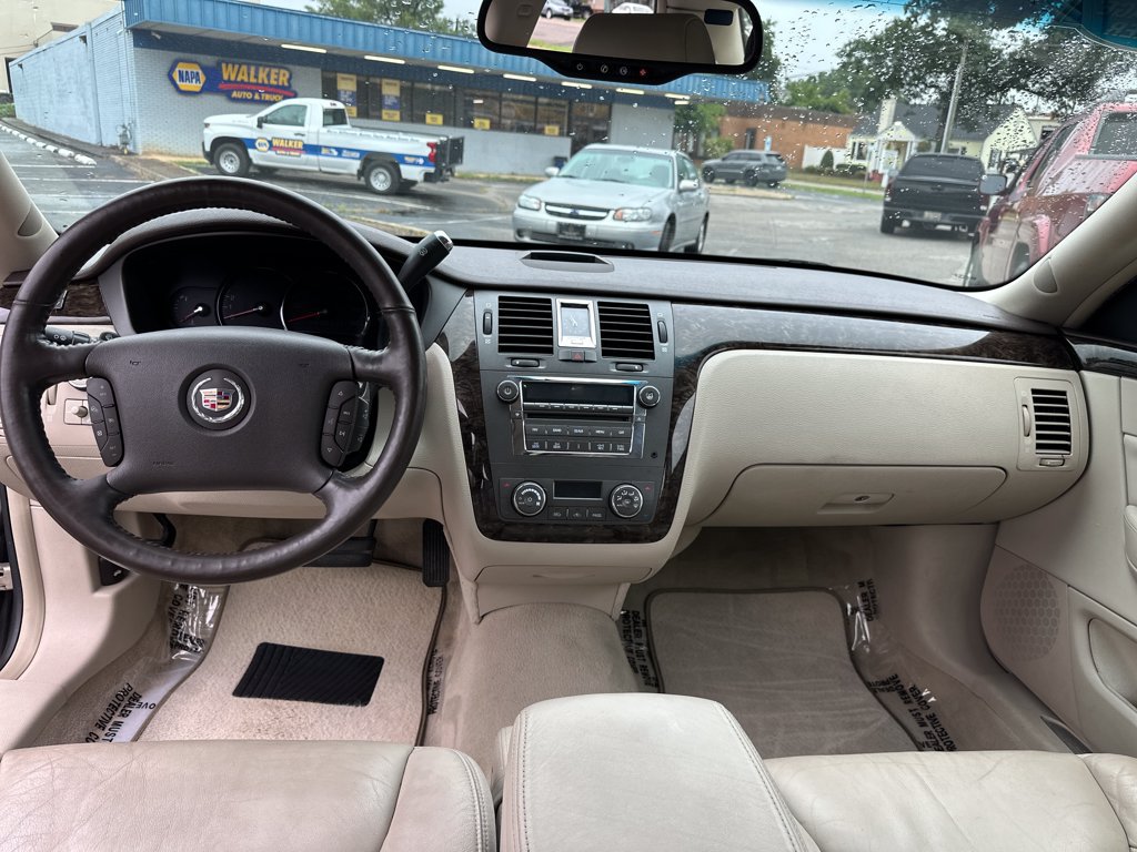 Used 2008 Cadillac DTS w/ Sun And Sound Package FWD image 14