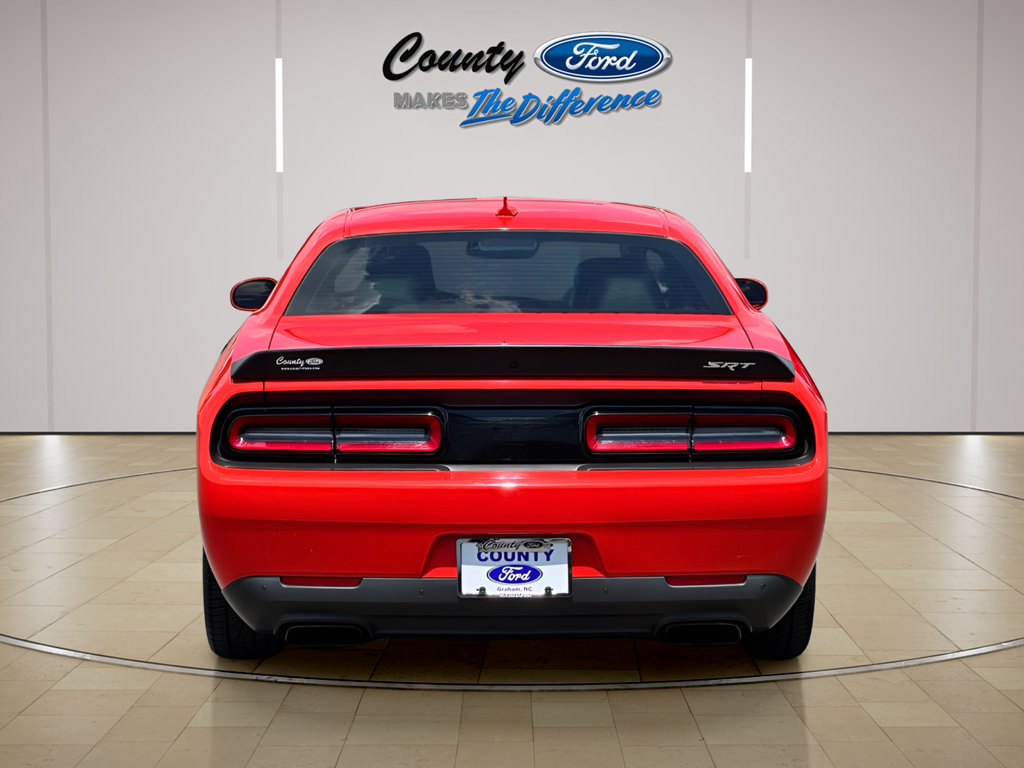Used 2016 Dodge Challenger SRT Hellcat RWD image 4
