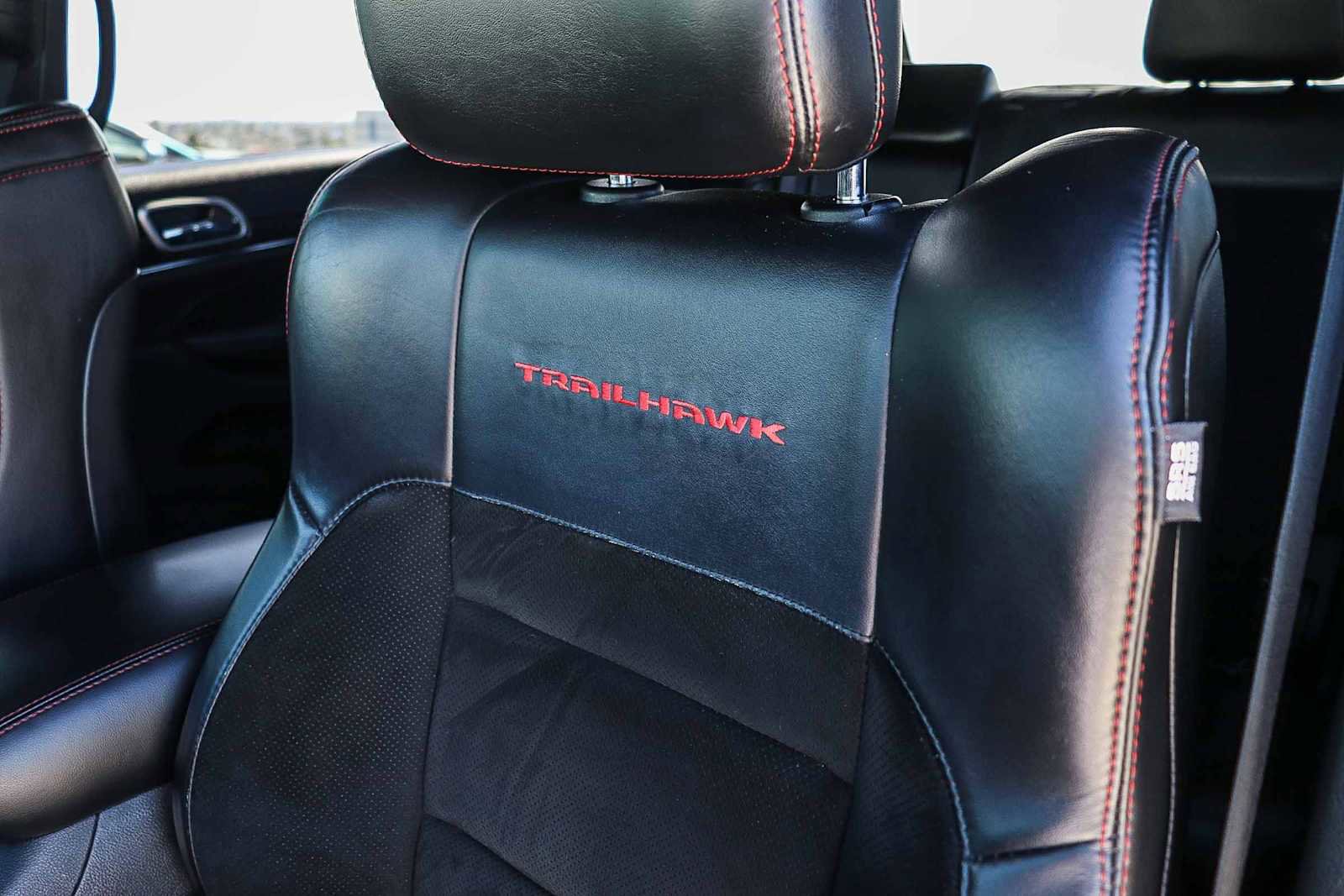 Used 2017 Jeep Grand Cherokee Trailhawk image 27