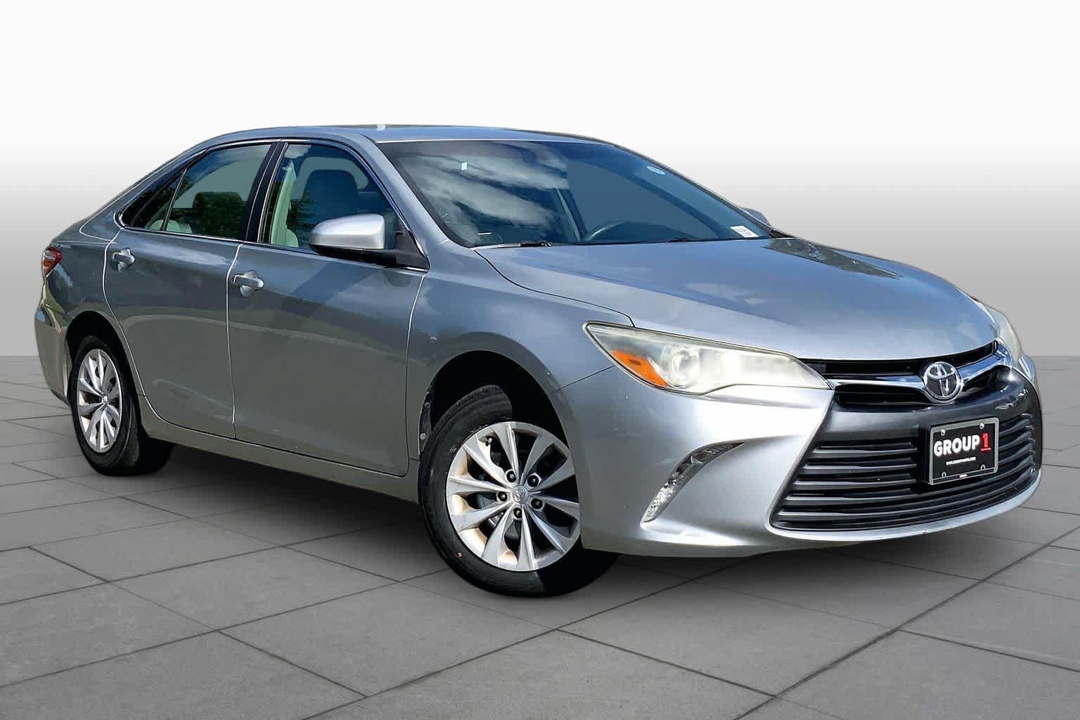 Used 2016 Toyota Camry LE FWD image 3