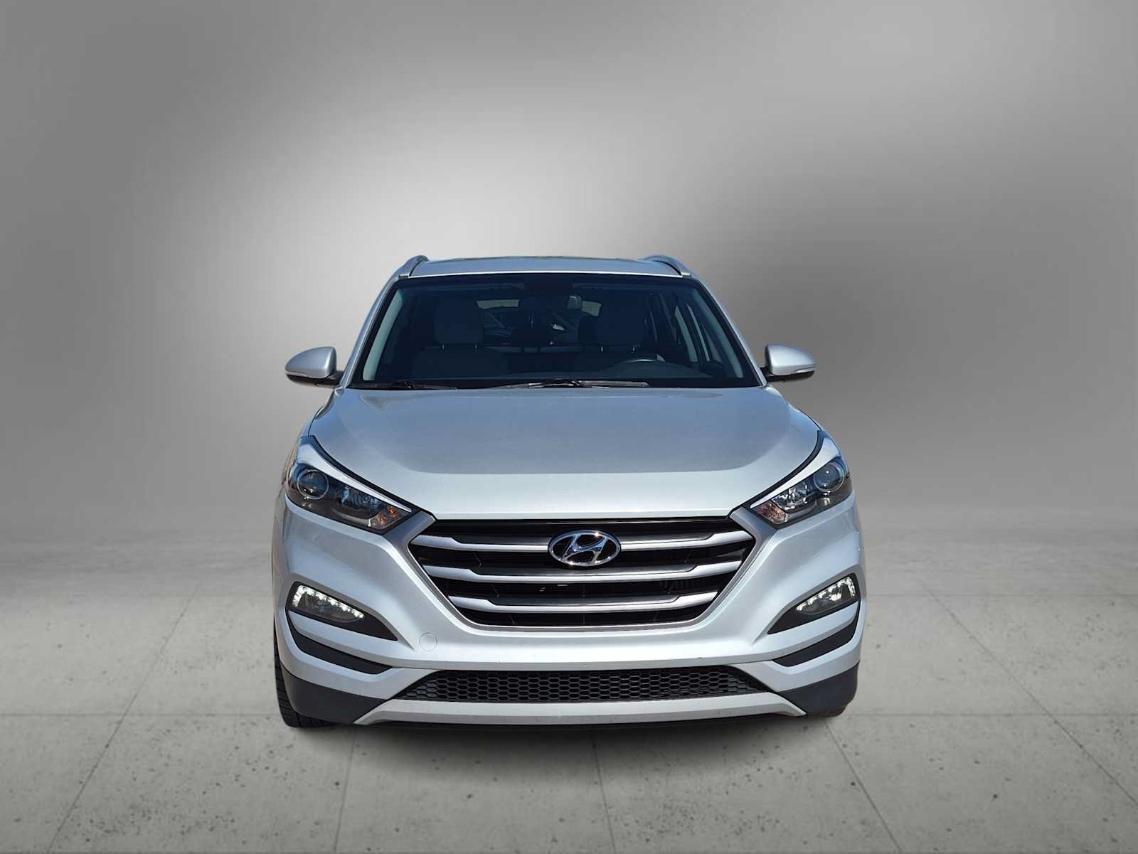 Used 2017 Hyundai Tucson Sport FWD image 3