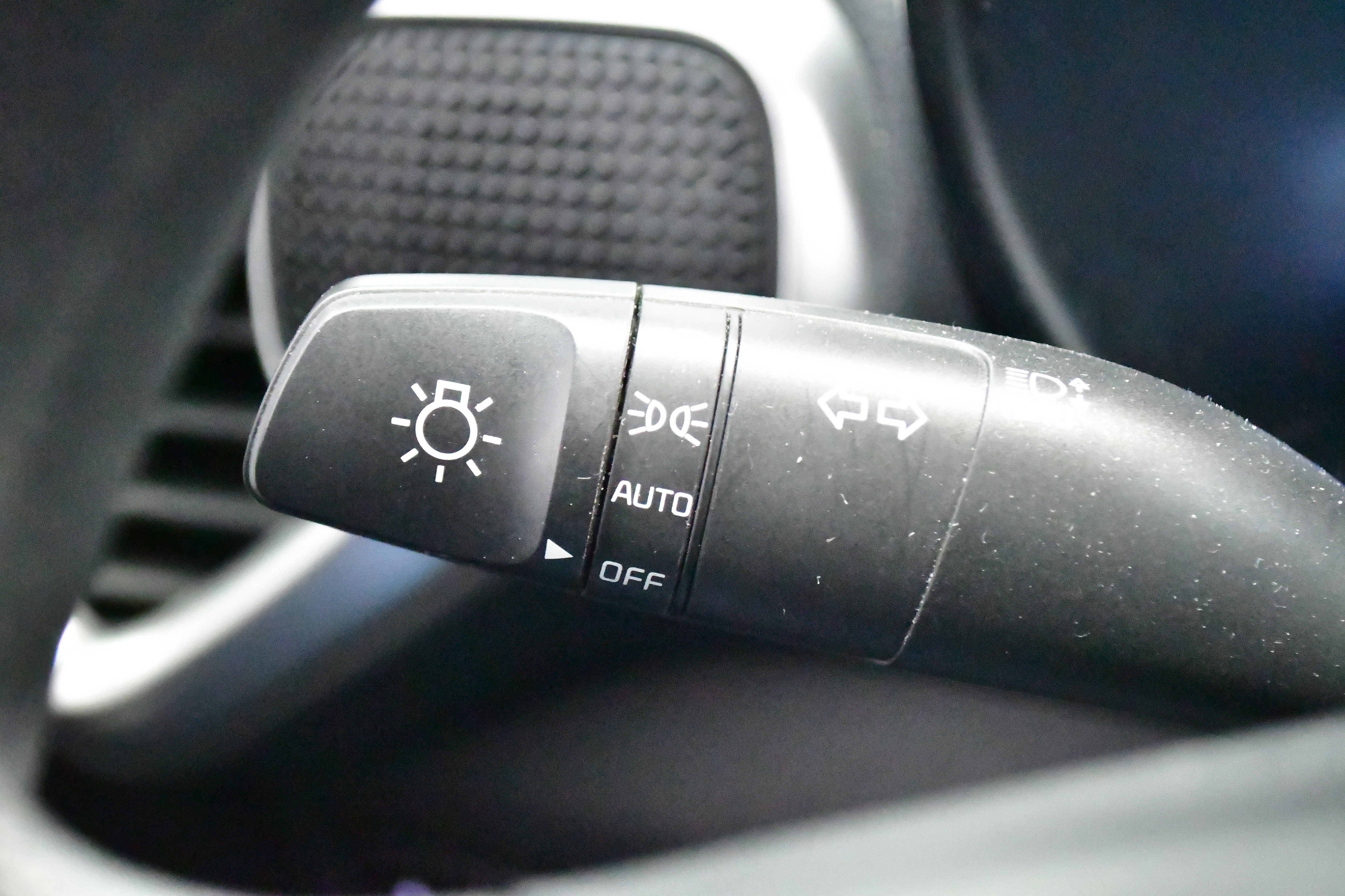 Used 2025 Kia Soul LX w/ LX Technology Package FWD image 20