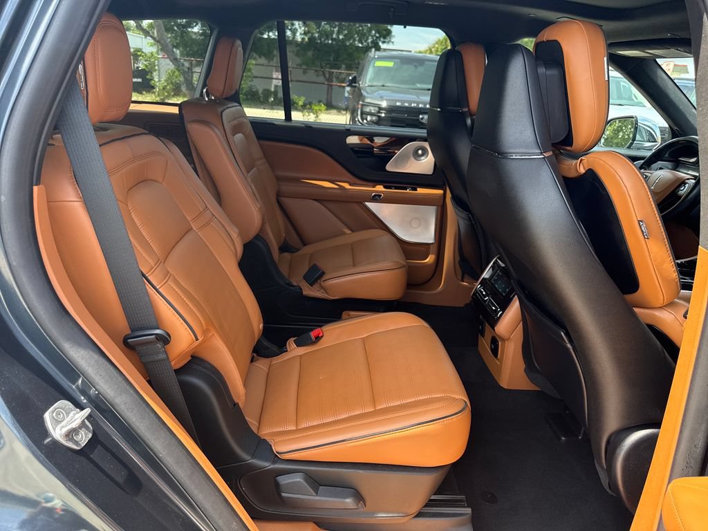 Used 2020 Lincoln Aviator Black Label AWD/4WD image 28