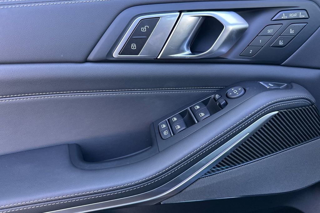 New 2026 BMW X7 M60i image 10