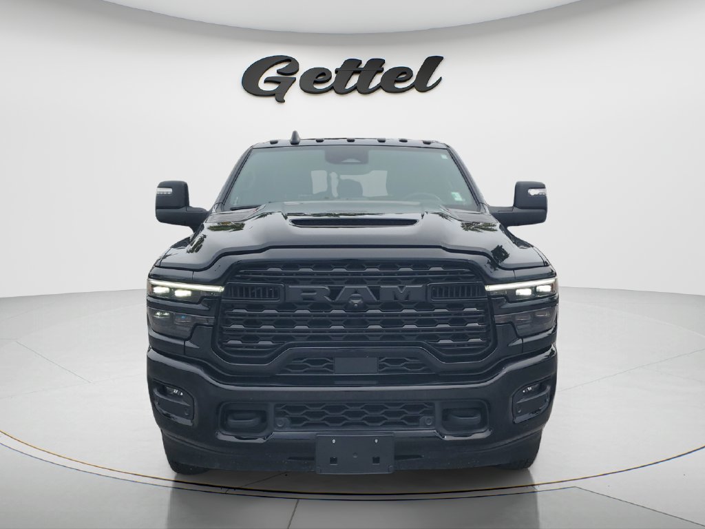 Used 2025 RAM 3500 Limited AWD/4WD image 2