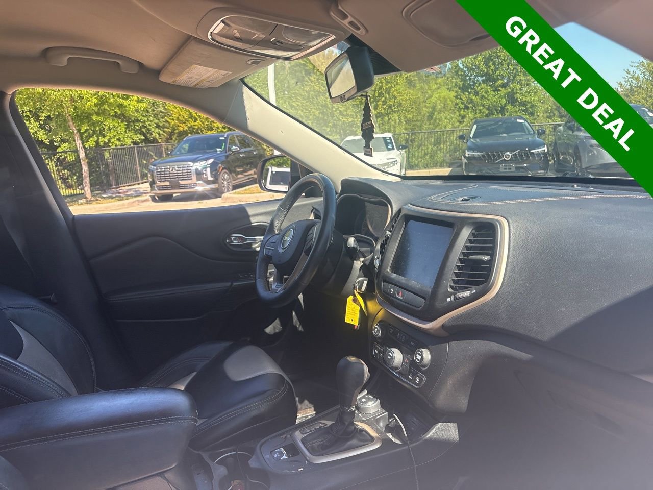 Used 2017 Jeep Cherokee Latitude w/ Safety/Convenience Group image 14