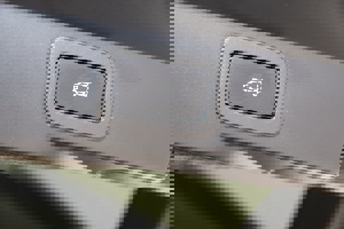 Used 2020 Land Rover Range Rover Sport SE image 51