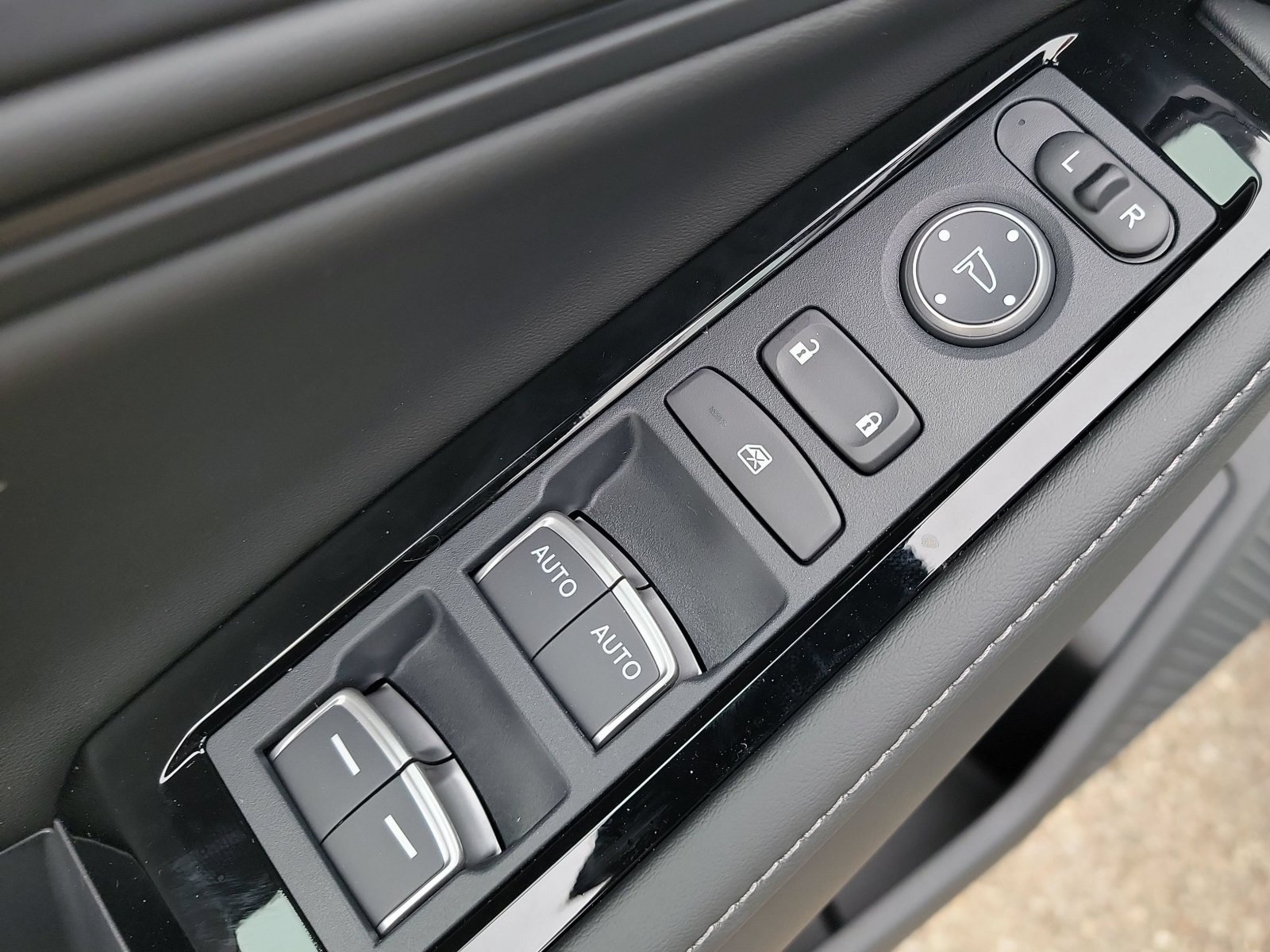 New 2026 Honda Accord Touring image 8
