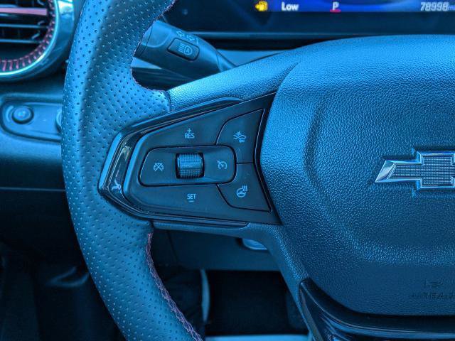 Used 2024 Chevrolet Trax RS w/ Sunroof Package image 17