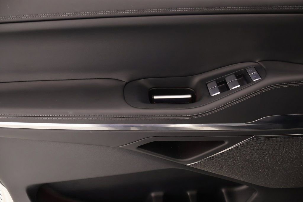 New 2025 Lincoln Navigator Reserve w/ Jet Appearance Package image 19