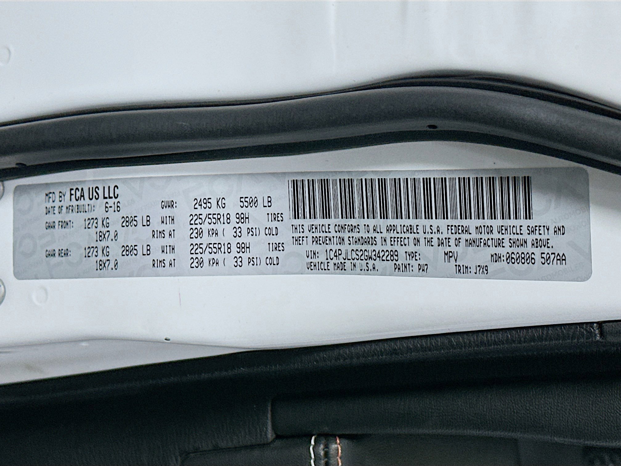 Used 2016 Jeep Cherokee 75th Anniversary image 12