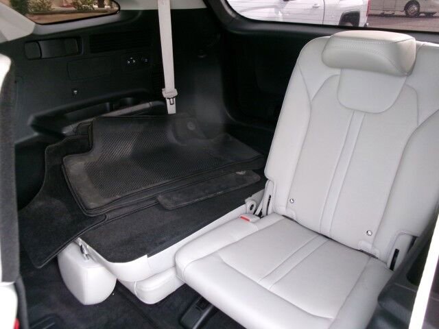 Used 2025 Kia Sorento S w/ Panoramic Sunroof Package image 17