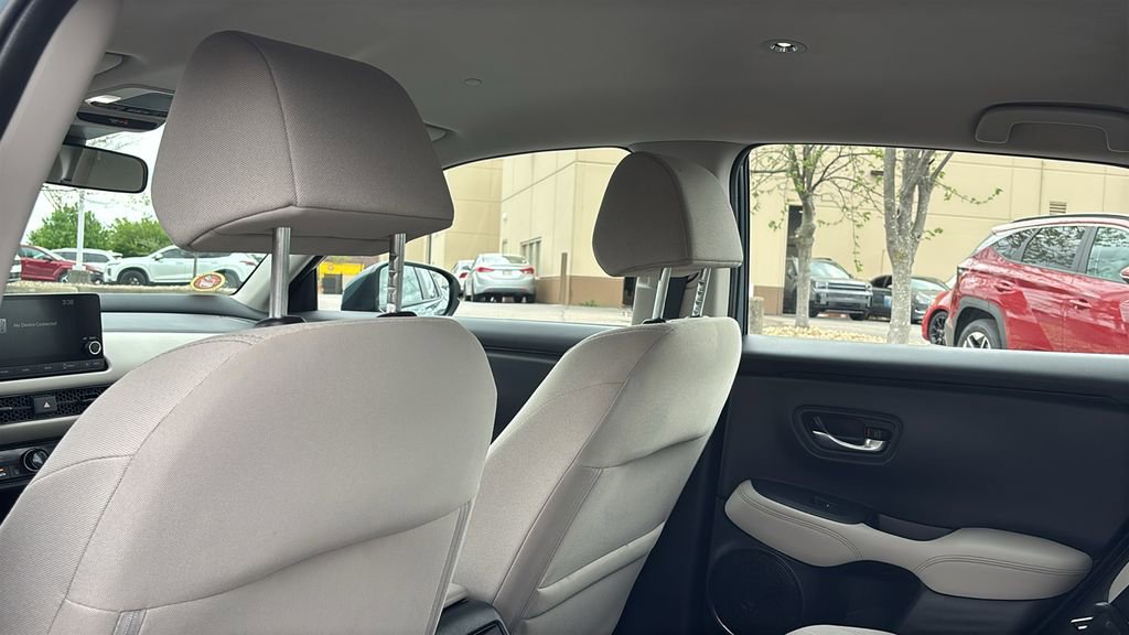 Used 2025 Honda HR-V LX image 32