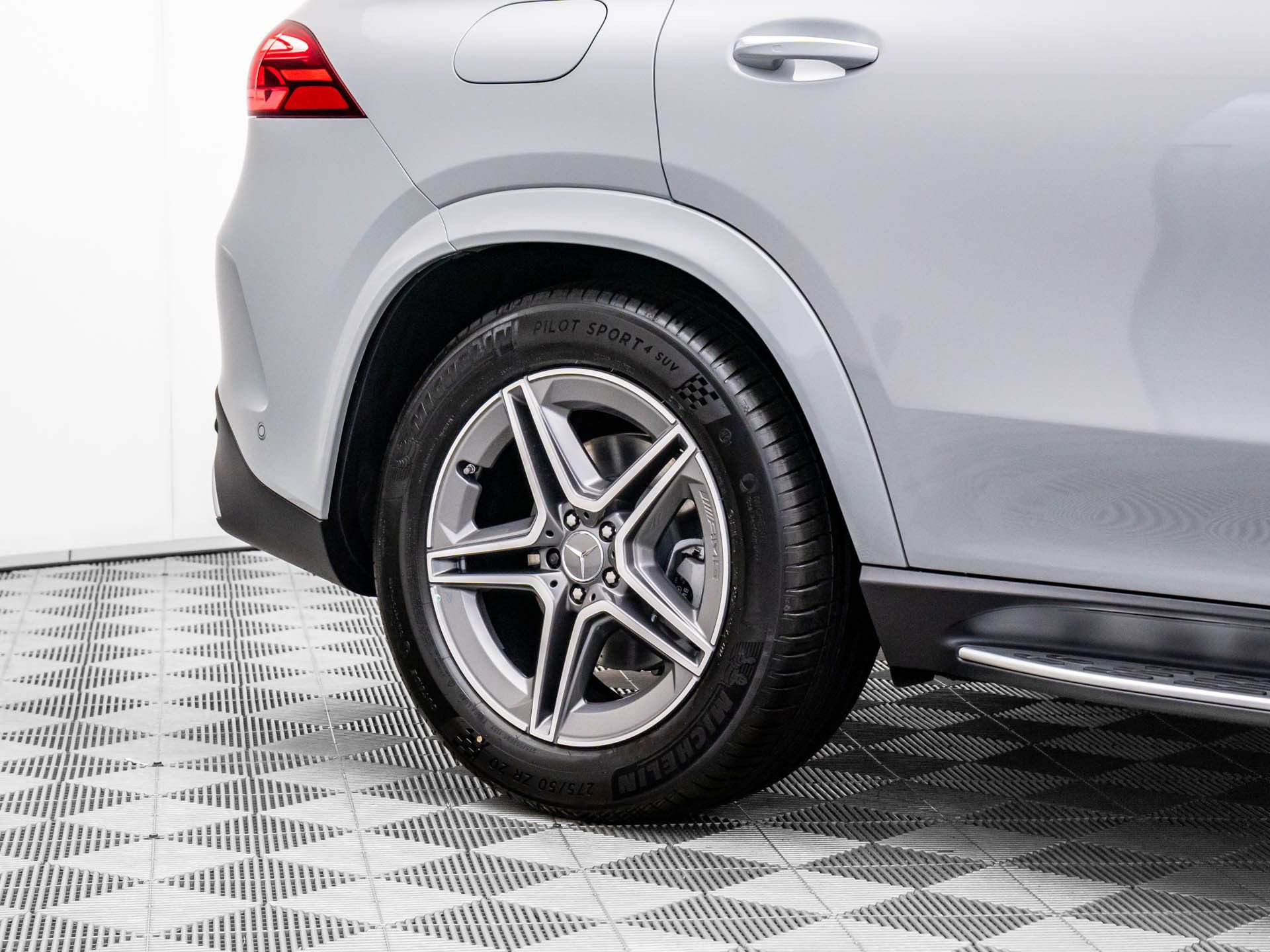 New 2026 Mercedes-Benz GLE 53 AMG 4MATIC image 41