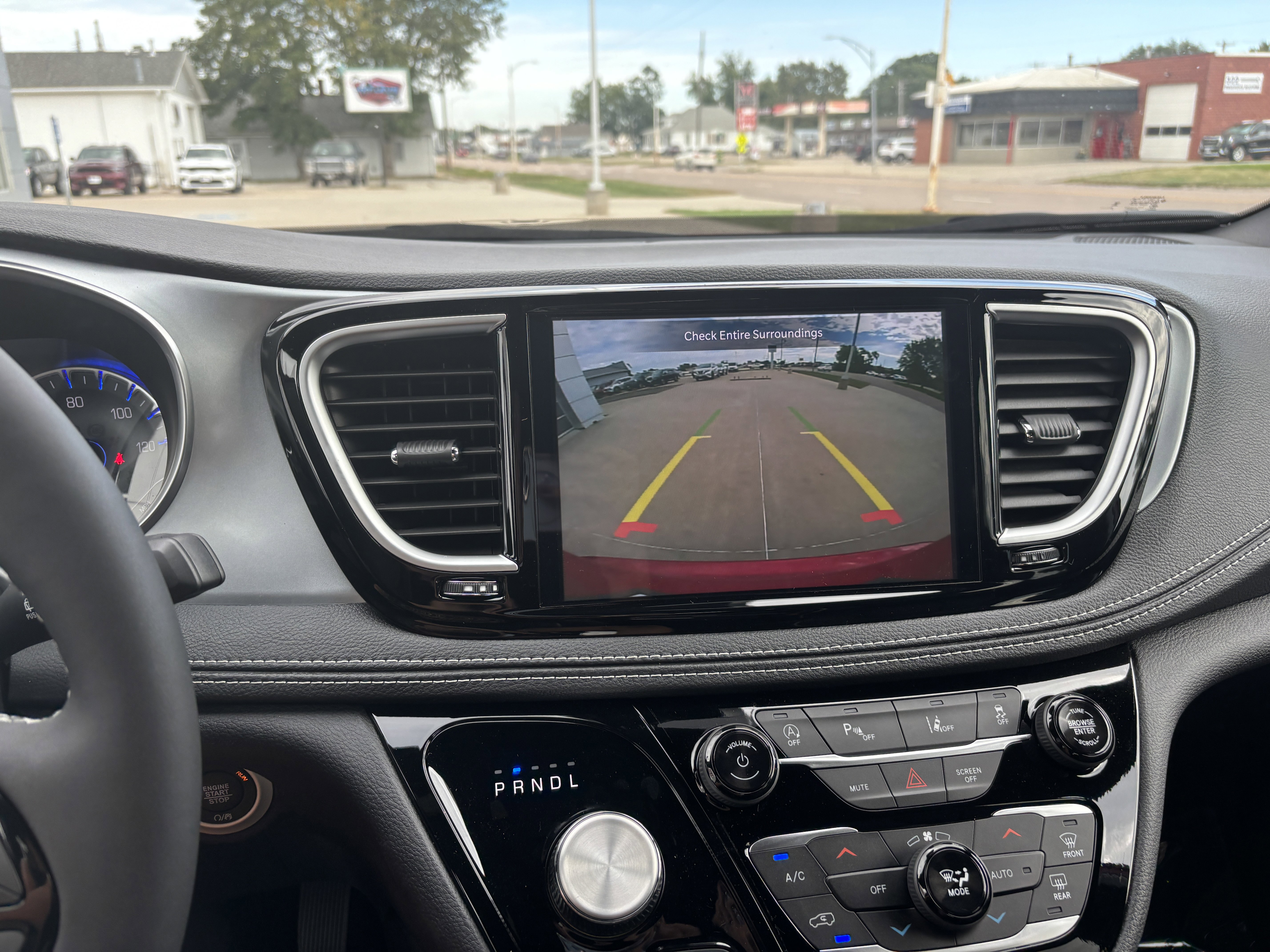 New 2026 Chrysler Pacifica Limited w/ S Appearance Package image 23