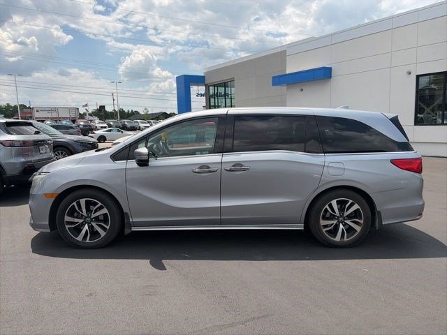 Used 2019 Honda Odyssey Elite image 2