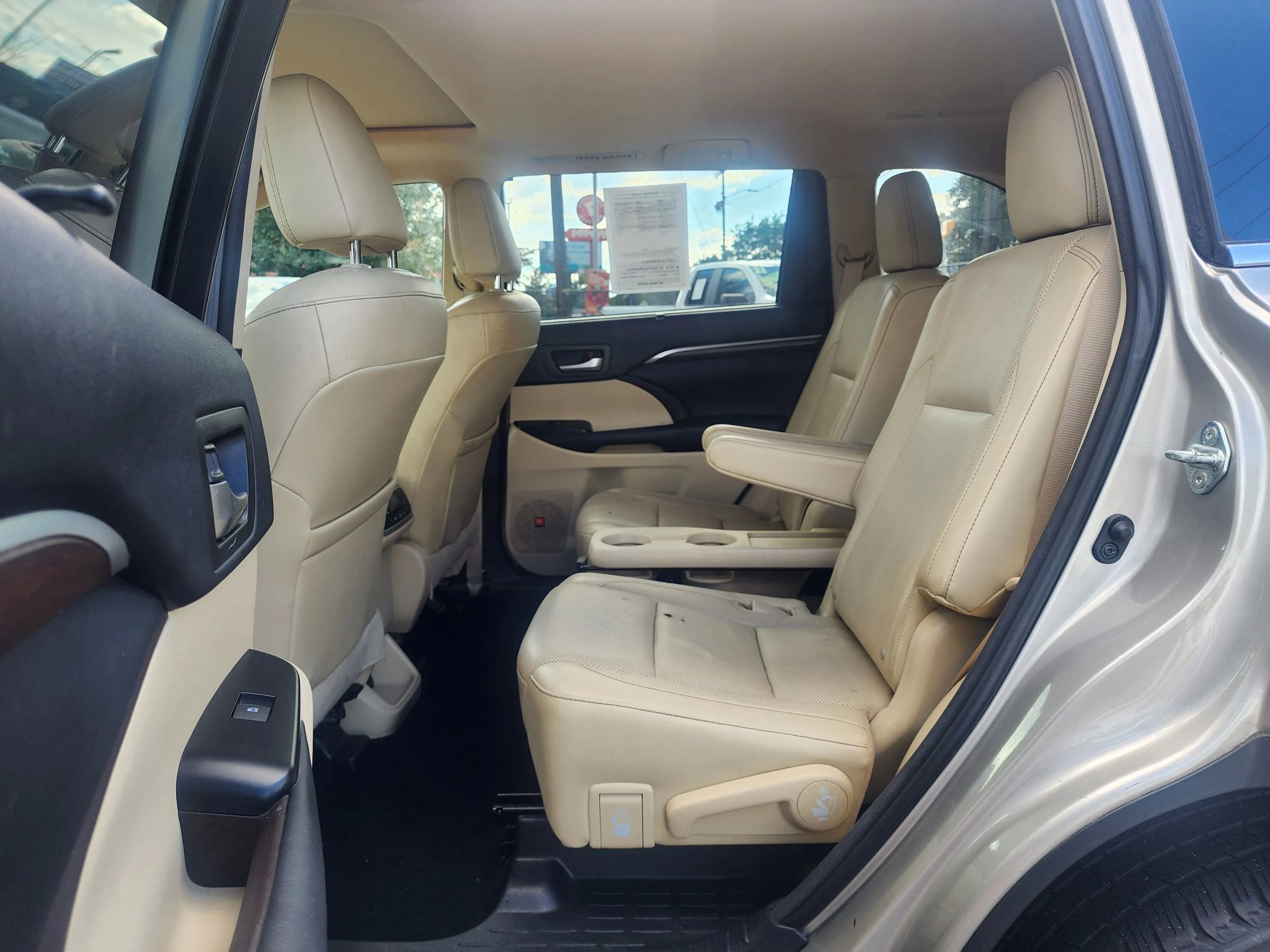 Used 2016 Toyota Highlander Limited AWD/4WD image 11