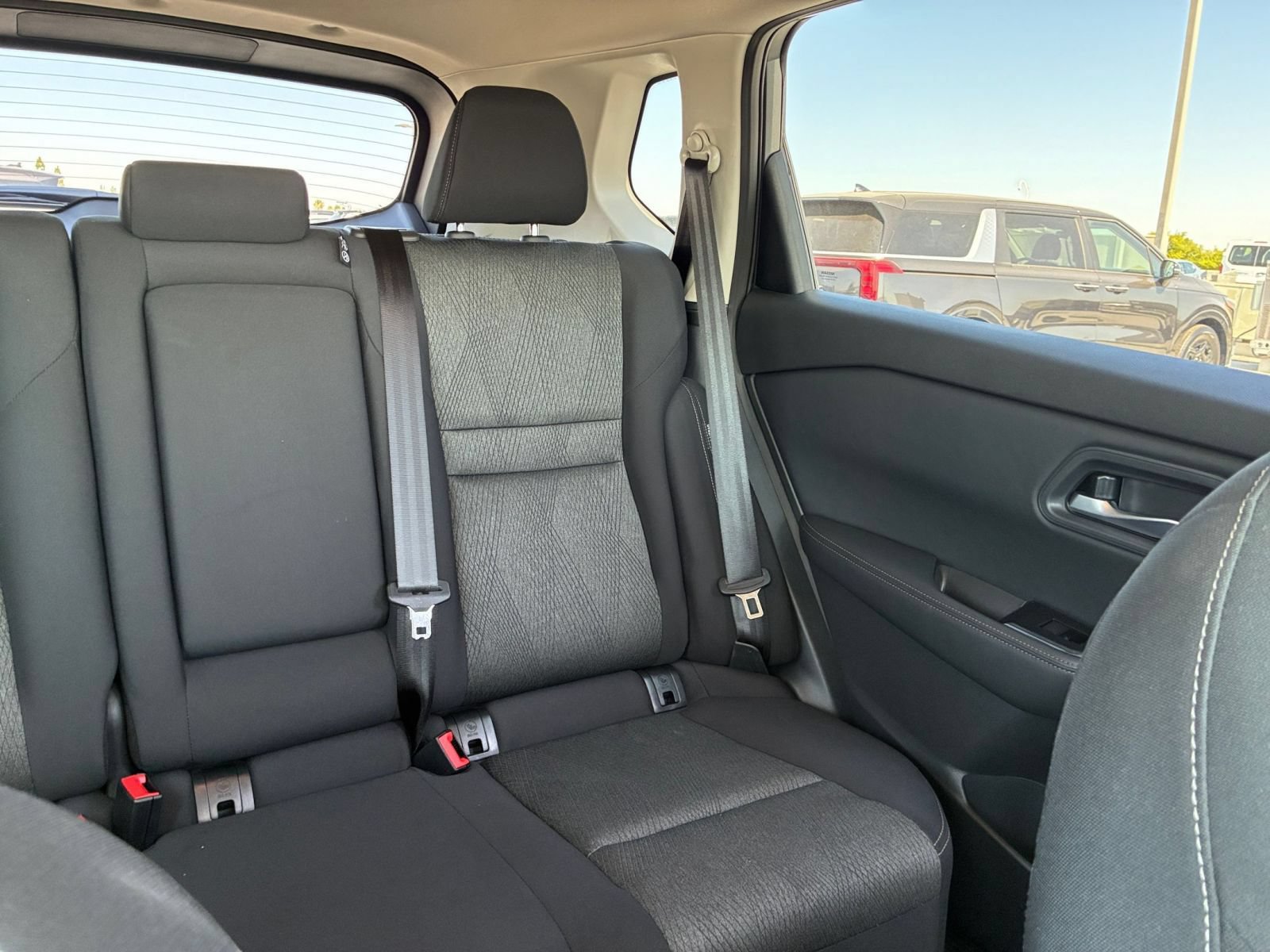 Used 2026 Nissan Rogue SV FWD image 39