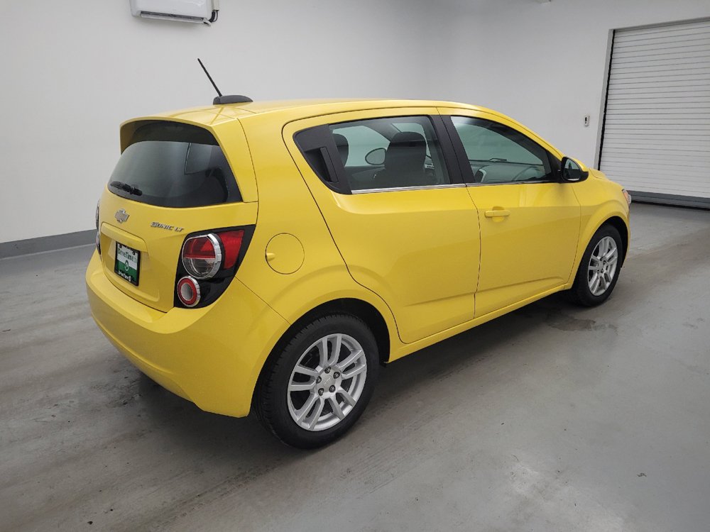 Used 2015 Chevrolet Sonic LT w/ LT Promotional Package FWD image 10