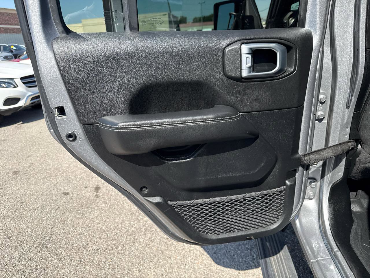 Used 2020 Jeep Gladiator Overland AWD/4WD image 17