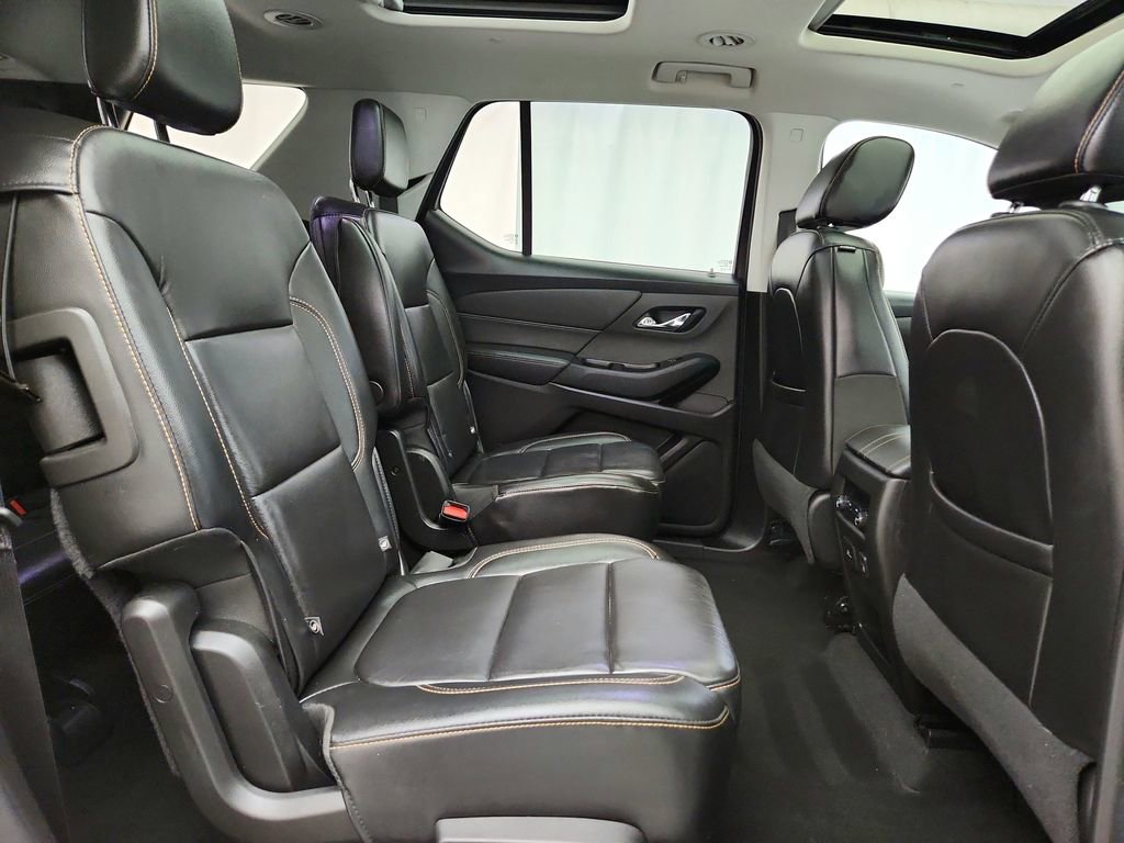 Used 2018 Chevrolet Traverse LT w/ LPO, 'HIT The Road' Package AWD/4WD image 32