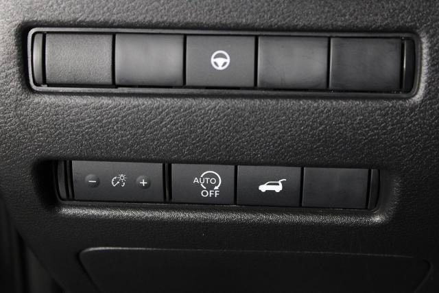 Certified 2026 Nissan Rogue SL FWD image 25