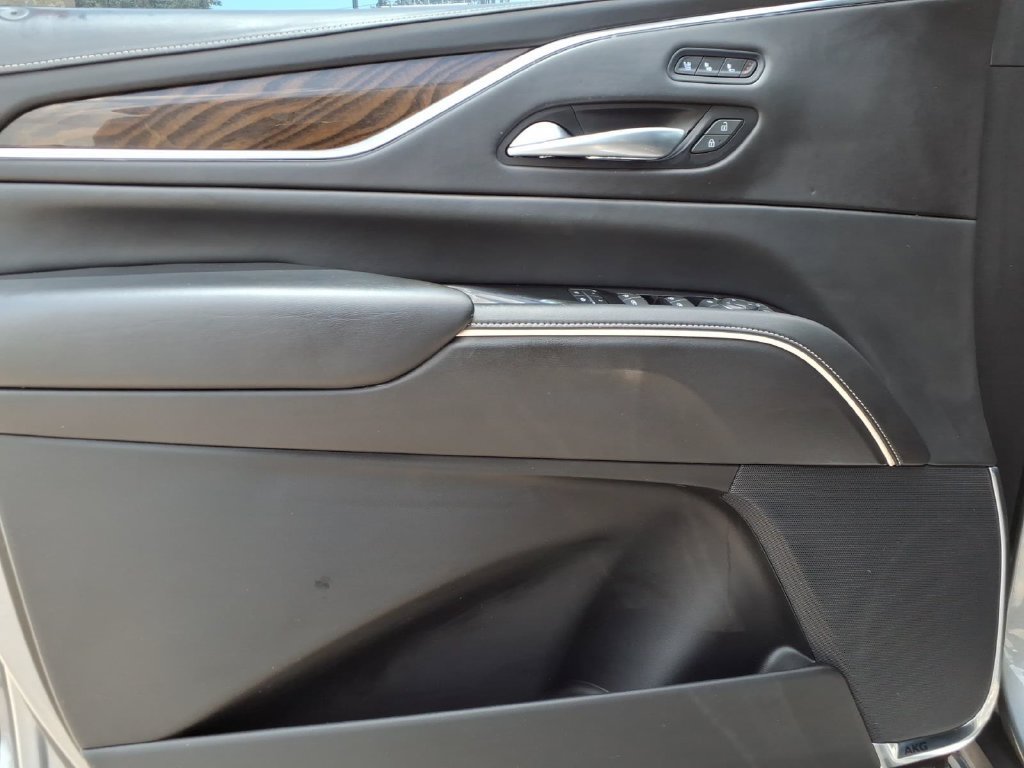 Used 2022 Cadillac Escalade Sport Platinum w/ LPO, ONYX Package AWD/4WD image 32