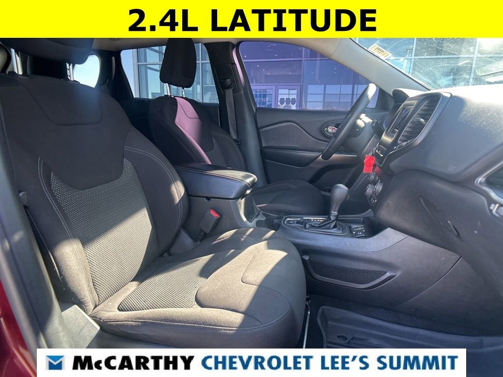 Used 2019 Jeep Cherokee Latitude w/ Popular Appearance Group image 43