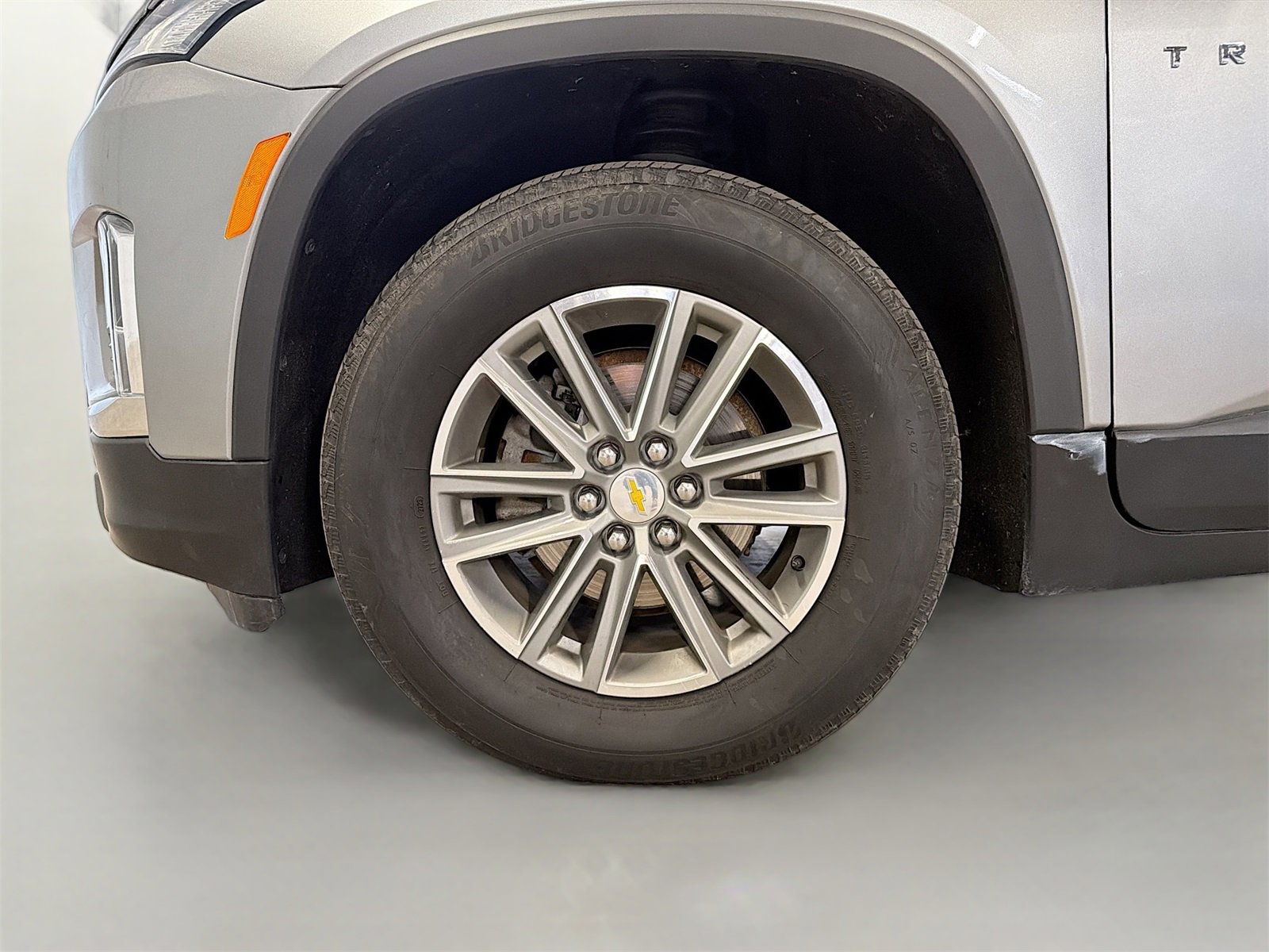 Used 2023 Chevrolet Traverse LT image 34