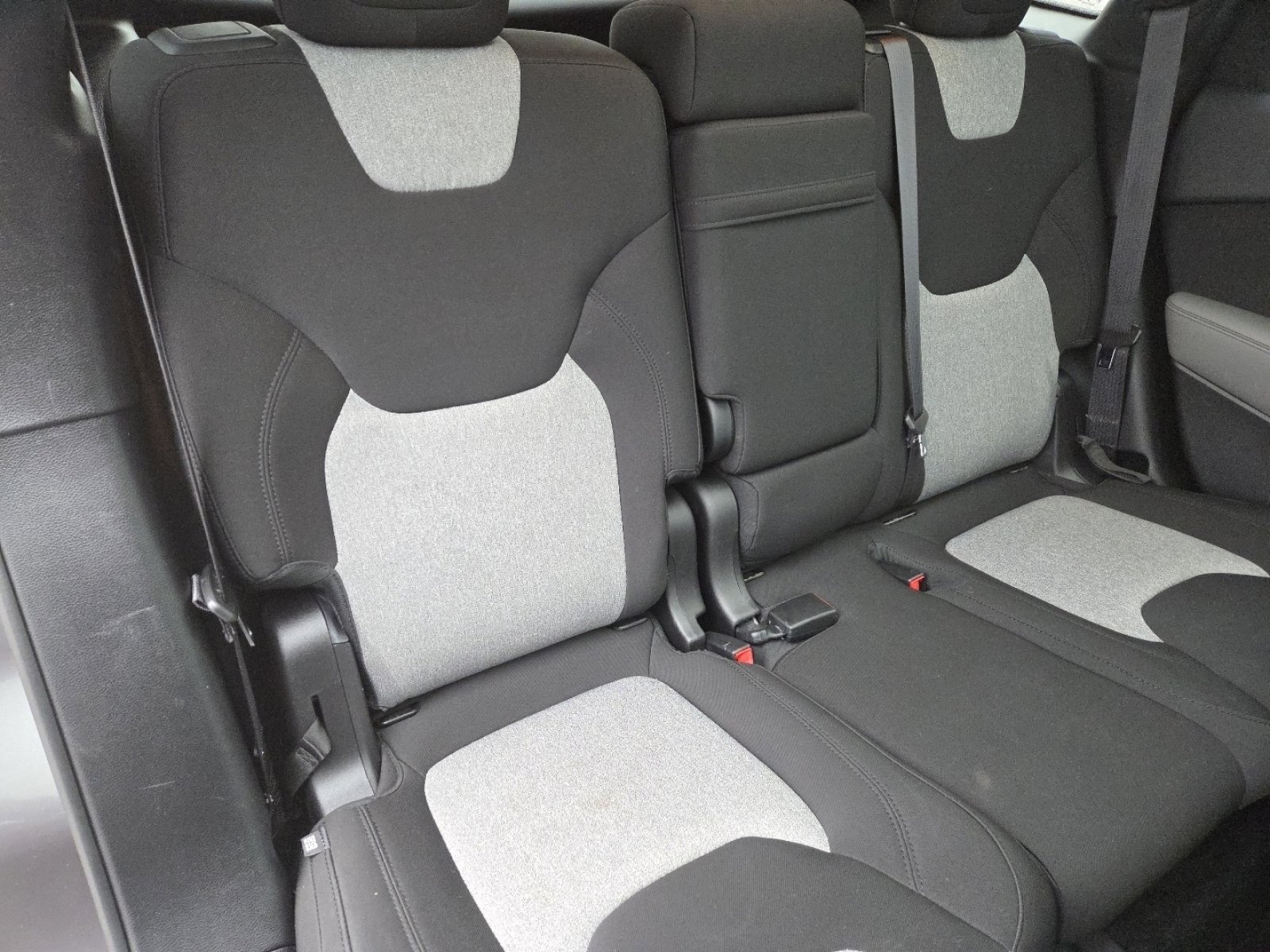 Used 2014 Jeep Cherokee Latitude w/ Comfort/Convenience Group image 22