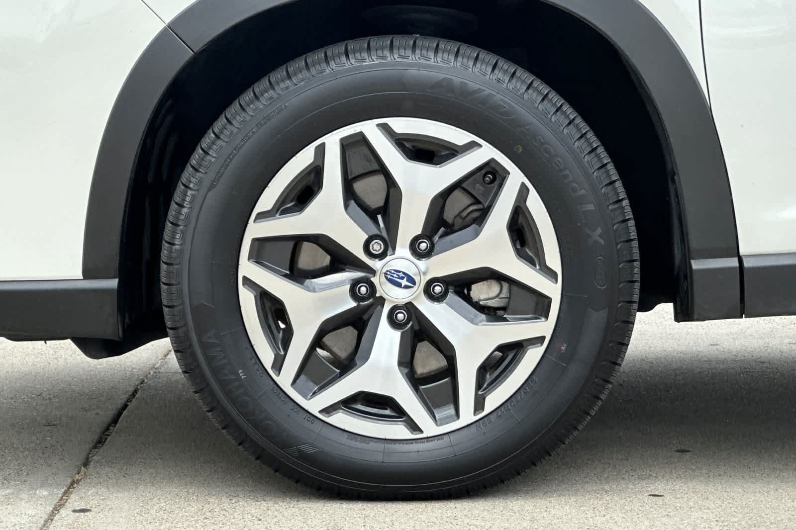 Certified 2023 Subaru Forester Premium AWD/4WD image 25