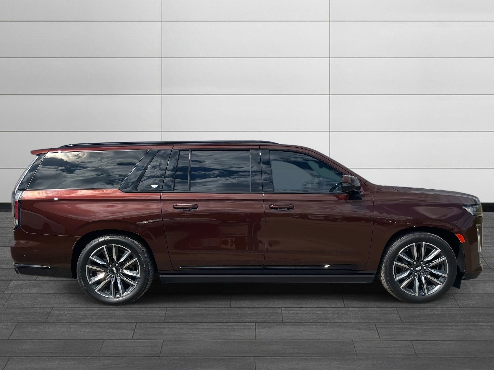 Used 2022 Cadillac Escalade ESV Sport Platinum image 2