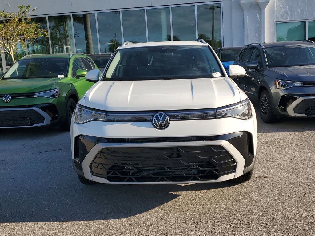 New 2025 Volkswagen Taos SEL image 2