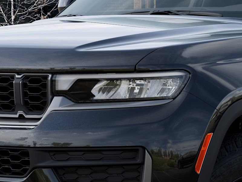 New 2026 Jeep Grand Cherokee Altitude RWD image 10