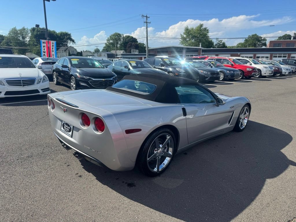 Used 2005 Chevrolet Corvette Convertible w/ Preferred Equipment Group RWD image 8