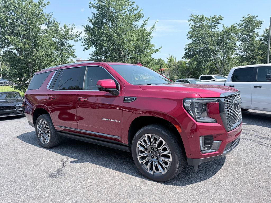 Used 2023 GMC Yukon Denali Ultimate AWD/4WD image 2