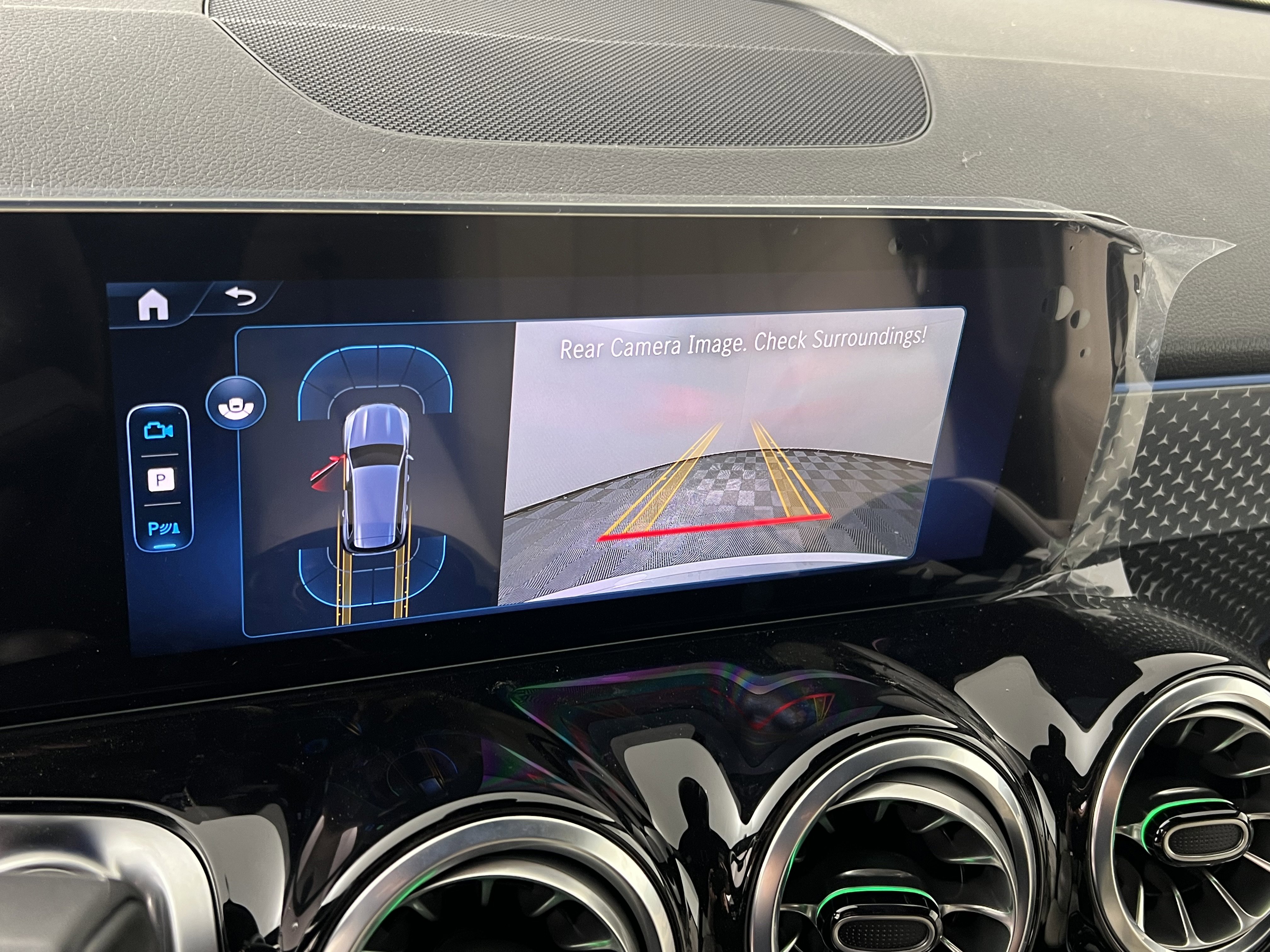 Used 2025 Mercedes-Benz GLB 250 4MATIC image 29