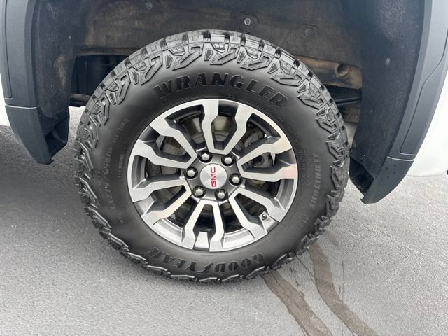 Used 2022 GMC Sierra 1500 AT4 w/ AT4 Premium Package AWD/4WD image 24
