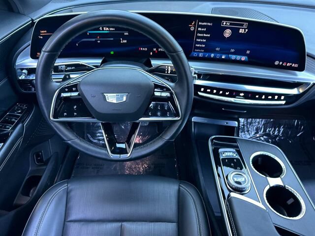 Used 2024 Cadillac Lyriq Luxury RWD image 17