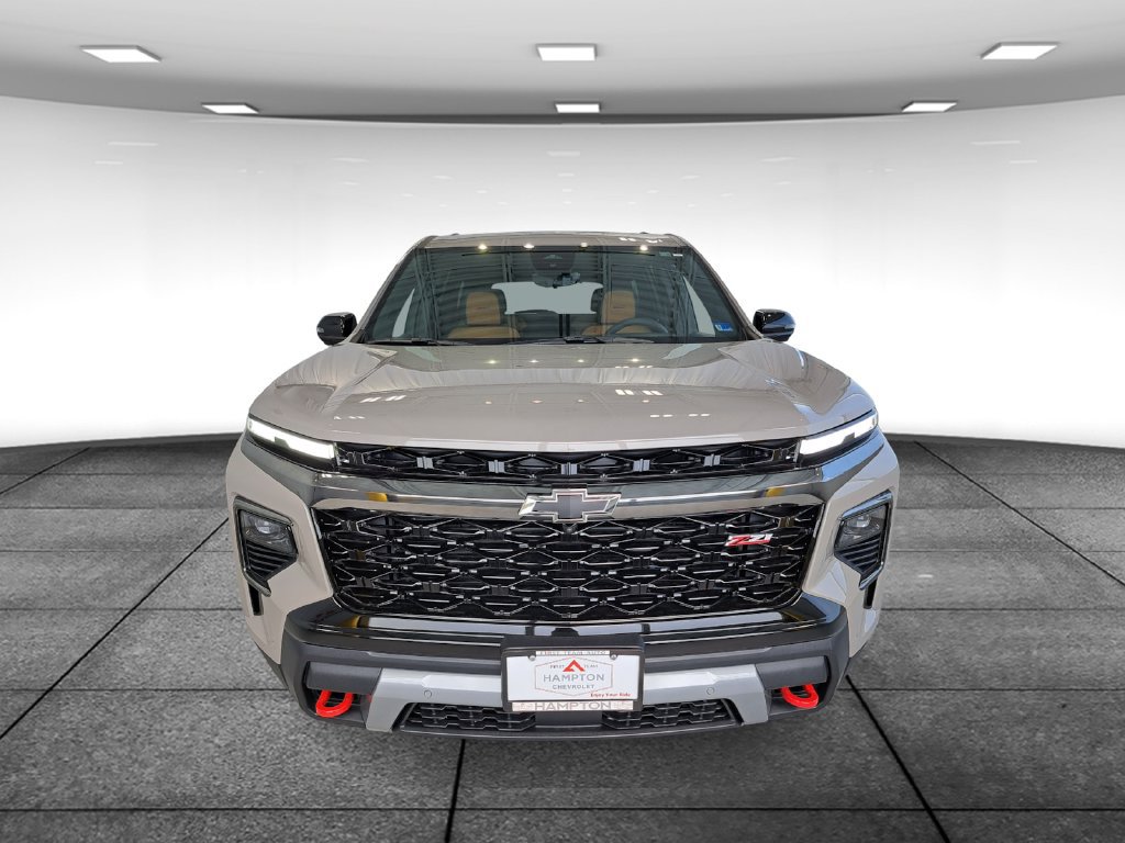 New 2027 Chevrolet Traverse Z71 w/ Enhanced Driving Package AWD/4WD image 2
