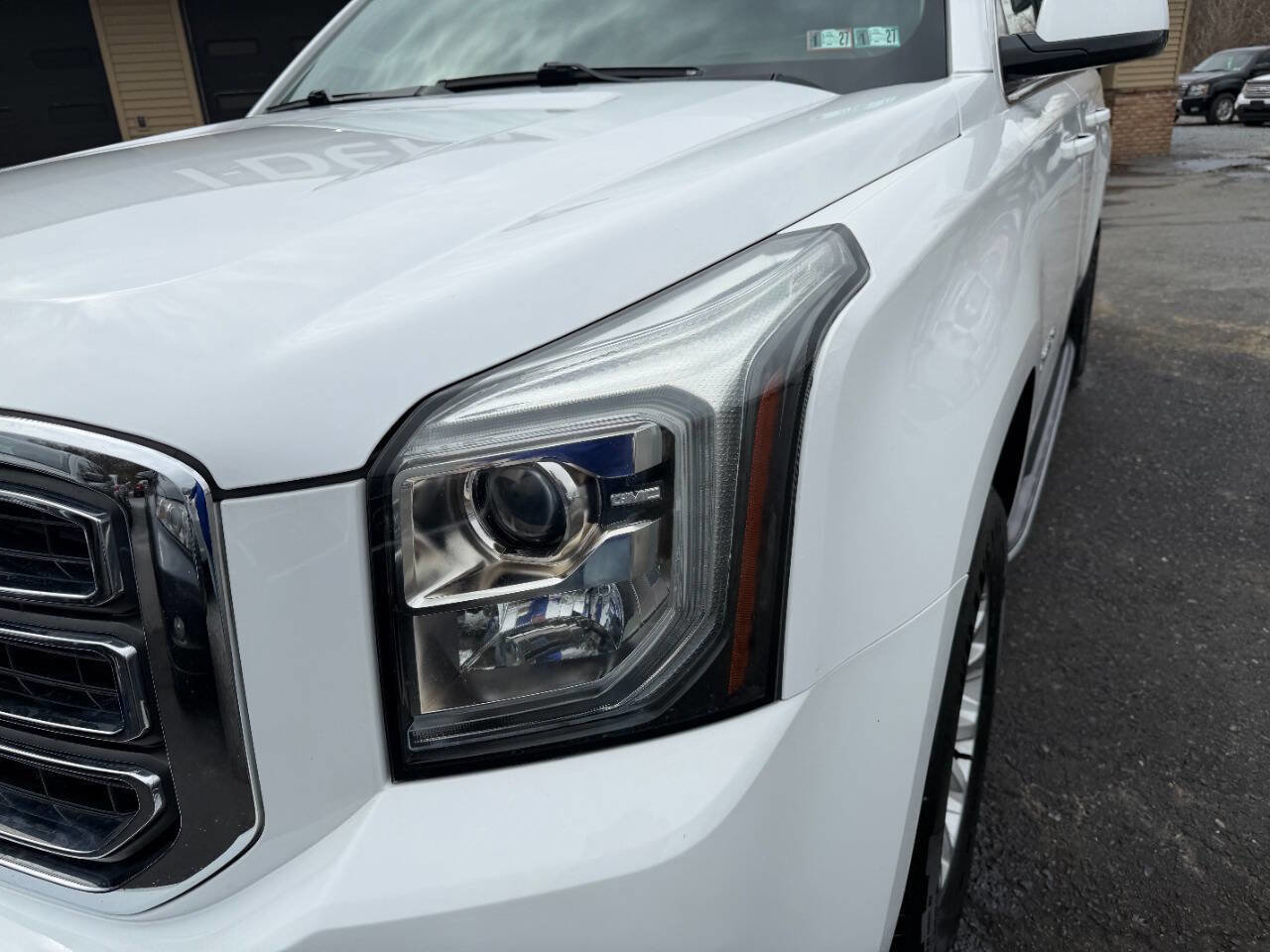 Used 2019 GMC Yukon XL SLT w/ Open Road Package image 2