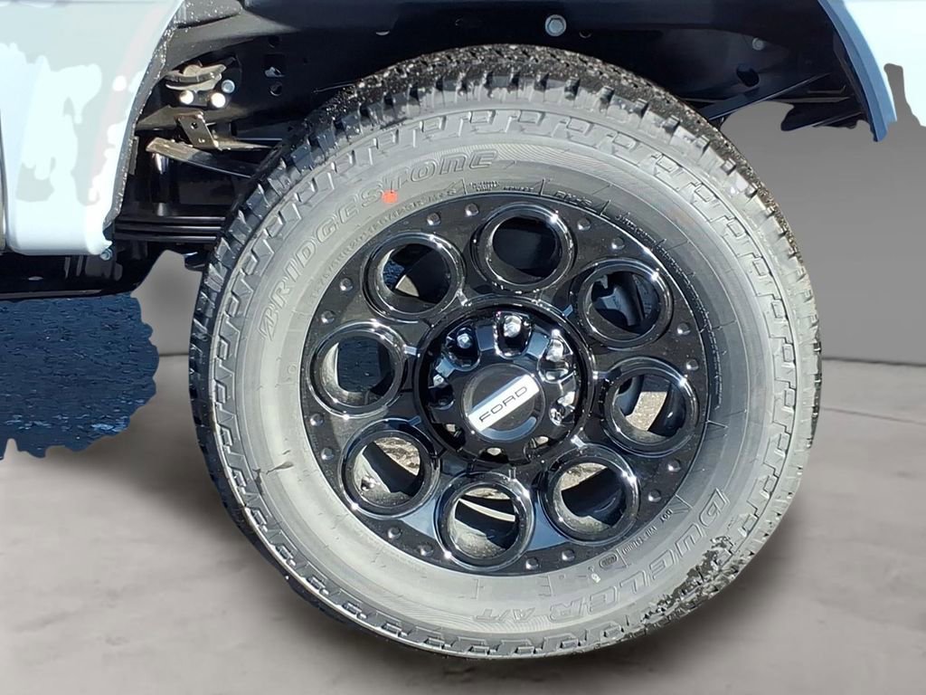 New 2026 Ford F250 Lariat w/ Black Appearance Package image 4
