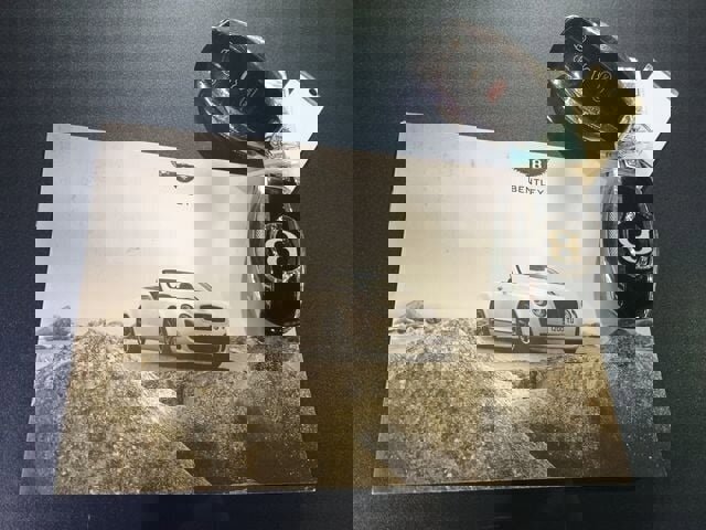 Used 2017 Bentley Bentayga image 30