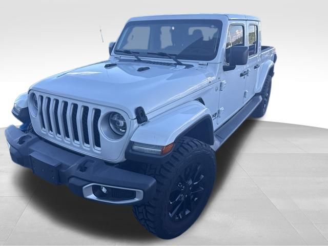 Used 2020 Jeep Gladiator Overland AWD/4WD image 2