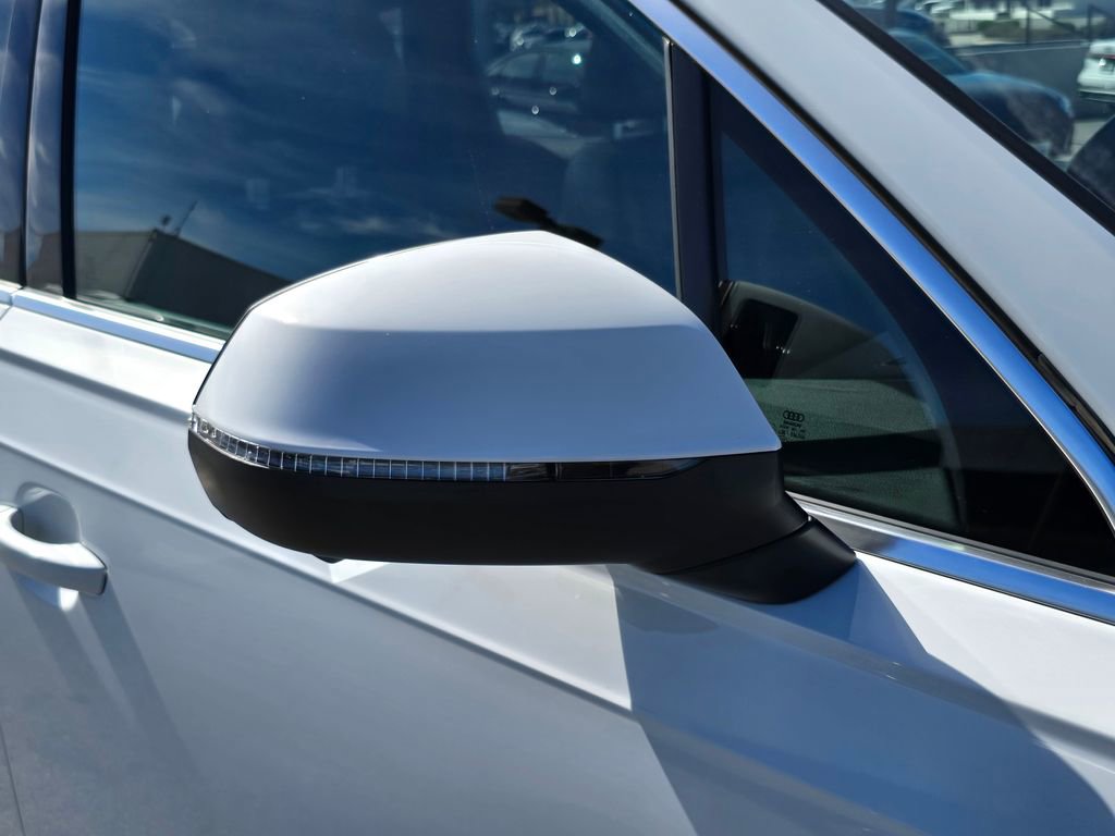 Used 2023 Audi Q7 3.0T Premium w/ Convenience Package image 29