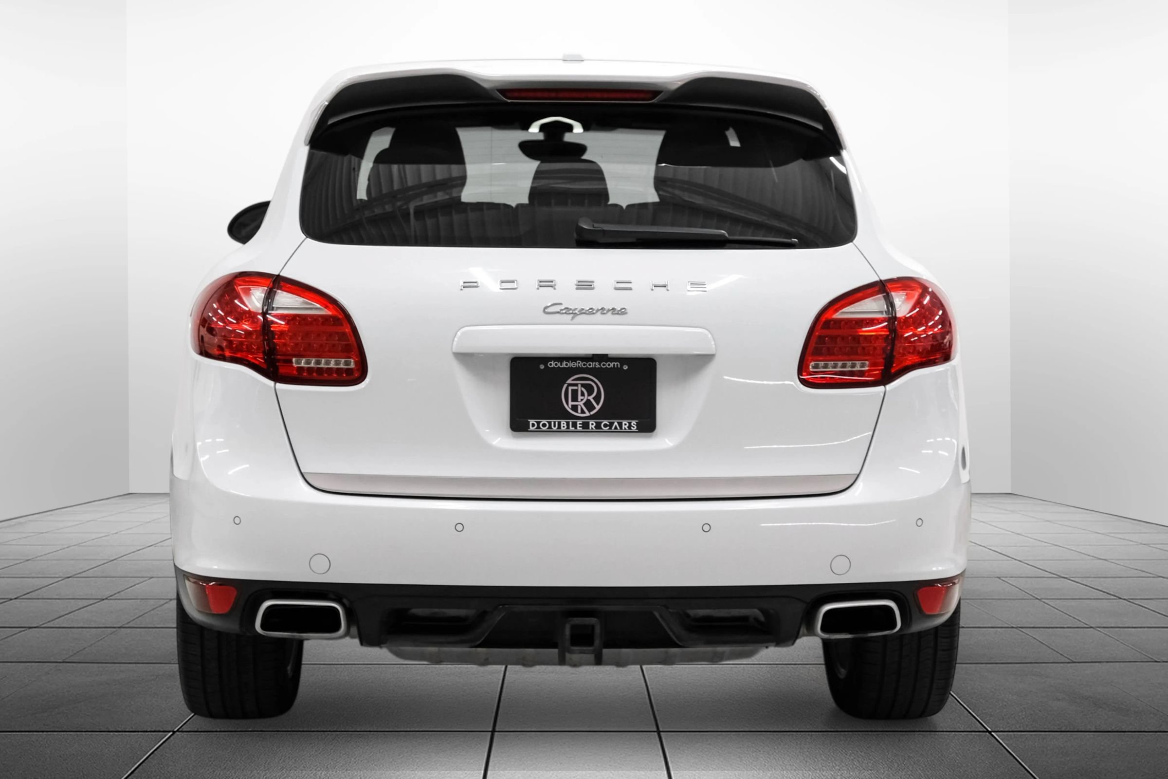 Used 2014 Porsche Cayenne Platinum Edition AWD/4WD image 10