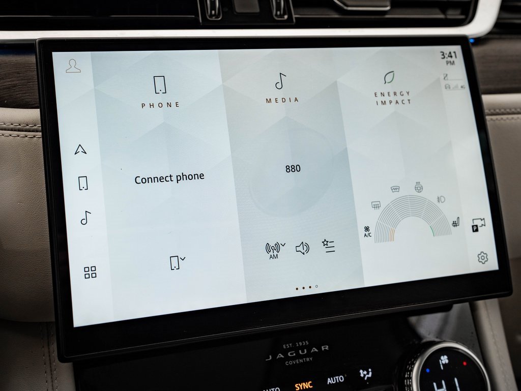 Used 2023 Jaguar F-PACE S image 33