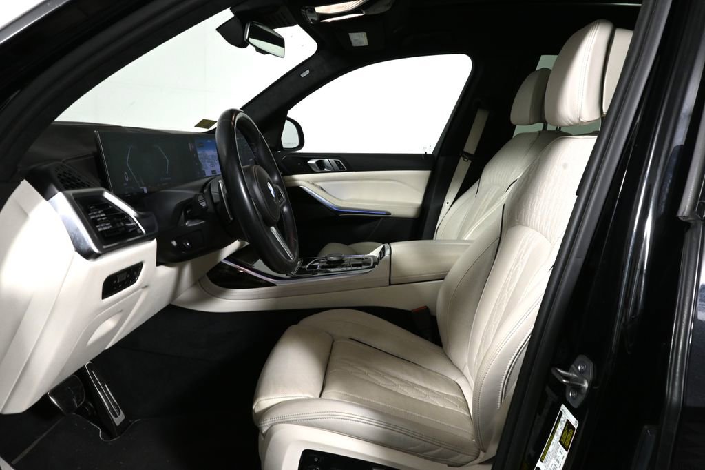 Certified 2023 BMW X7 xDrive40i w/ M Sport Package AWD/4WD image 3